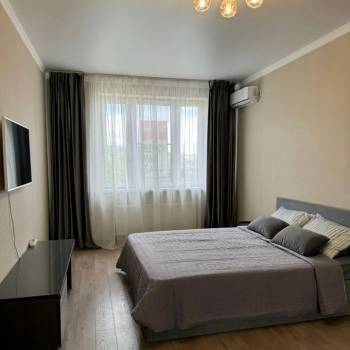 Сдается 1-комнатная квартира, 40 м²