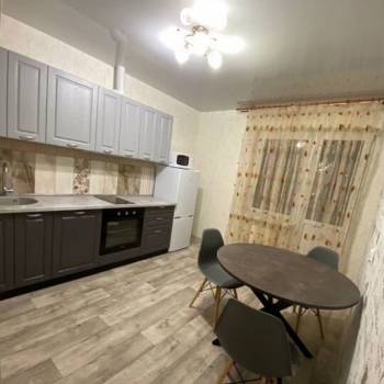 Сдается 1-комнатная квартира, 39 м²