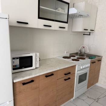 Продается 1-комнатная квартира, 38 м²