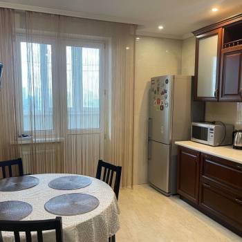 Сдается 1-комнатная квартира, 41 м²