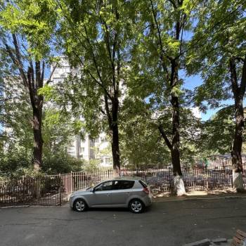 Продается 1-комнатная квартира, 29,7 м²