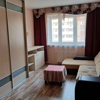 Сдается 1-комнатная квартира, 40 м²