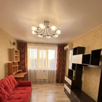 Сдается 1-комнатная квартира, 43 м²