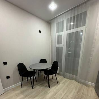Продается 1-комнатная квартира, 38 м²