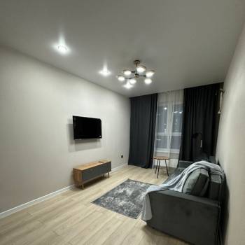 Продается 1-комнатная квартира, 38 м²