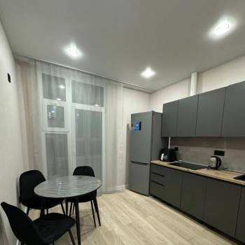 Продается 1-комнатная квартира, 38 м²