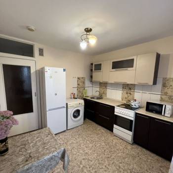 Сдается 1-комнатная квартира, 37 м²