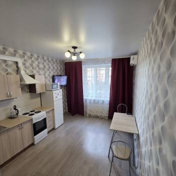 Сдается 1-комнатная квартира, 41 м²