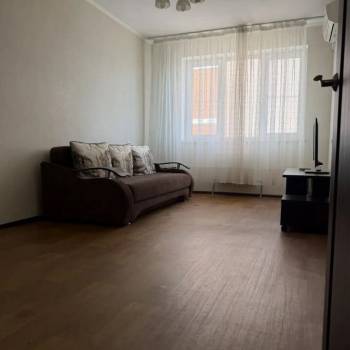 Сдается 1-комнатная квартира, 50 м²