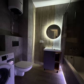 Сдается 1-комнатная квартира, 42 м²