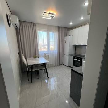Сдается 2-х комнатная квартира, 65 м²