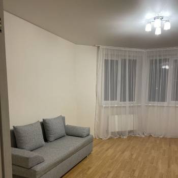 Сдается 2-х комнатная квартира, 80 м²