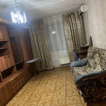 Сдается 1-комнатная квартира, 42 м²