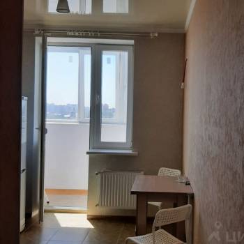Сдается 1-комнатная квартира, 39 м²