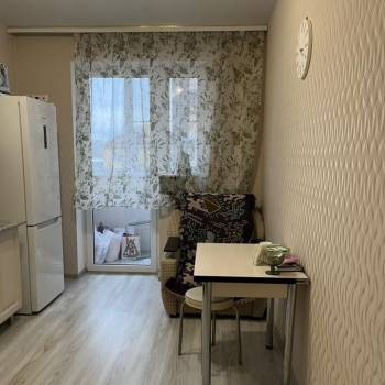 Сдается 1-комнатная квартира, 39 м²