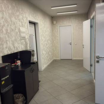 Сдается Нежилое помещение, 122,72 м²