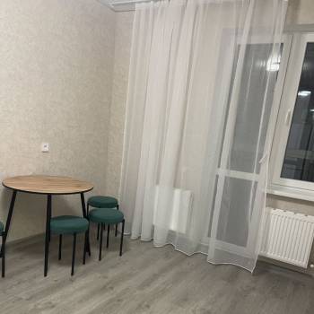 Сдается 1-комнатная квартира, 37 м²