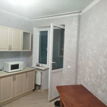 Сдается 1-комнатная квартира, 38 м²