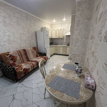 Сдается 1-комнатная квартира, 39 м²