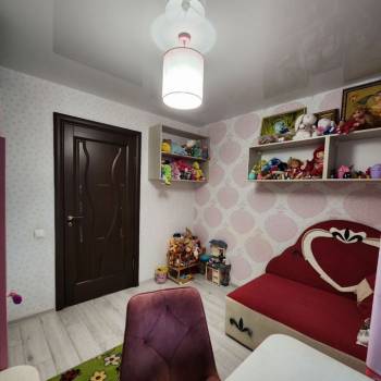 Продается Многокомнатная квартира, 77,6 м²