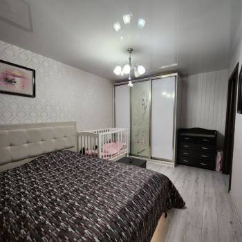 Продается Многокомнатная квартира, 77,6 м²
