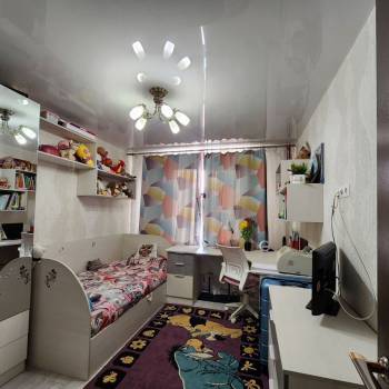 Продается Многокомнатная квартира, 77,6 м²