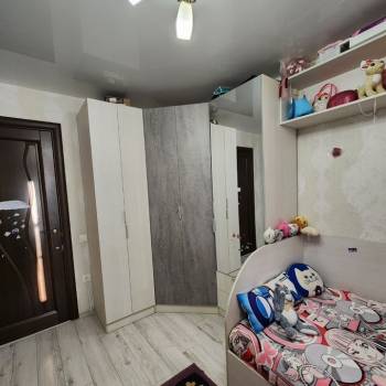 Продается Многокомнатная квартира, 77,6 м²