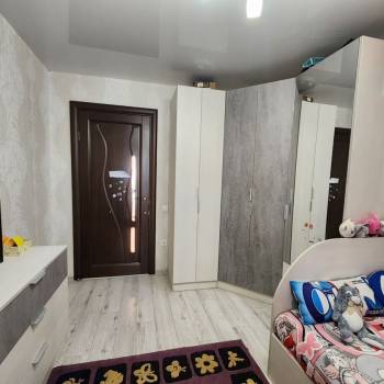 Продается Многокомнатная квартира, 77,6 м²