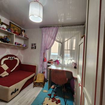 Продается Многокомнатная квартира, 77,6 м²