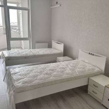 Сдается 2-х комнатная квартира, 82 м²