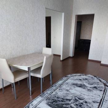 Сдается 2-х комнатная квартира, 80 м²