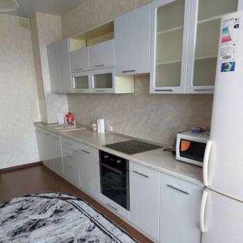 Сдается 2-х комнатная квартира, 80 м²