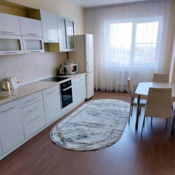 Сдается 2-х комнатная квартира, 80 м²