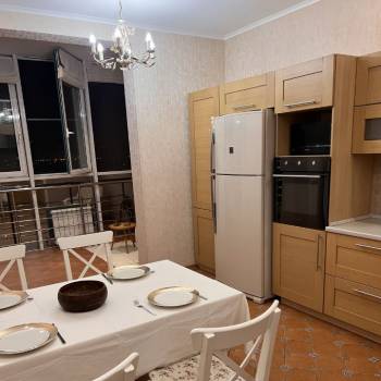 Сдается 1-комнатная квартира, 49,5 м²