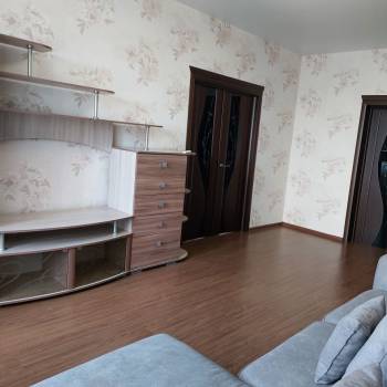 Сдается 2-х комнатная квартира, 80 м²