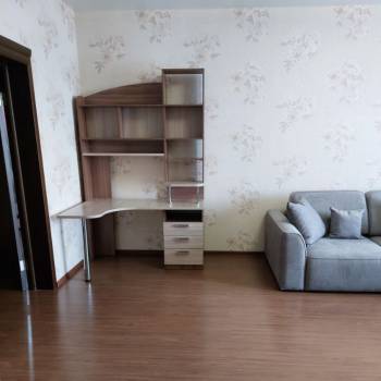 Сдается 2-х комнатная квартира, 80 м²
