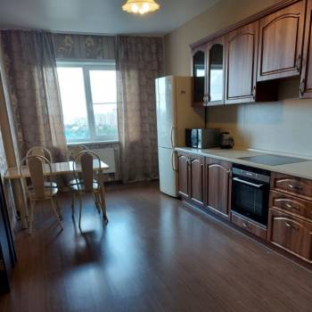 Сдается 2-х комнатная квартира, 80 м²
