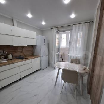 Сдается 1-комнатная квартира, 42 м²
