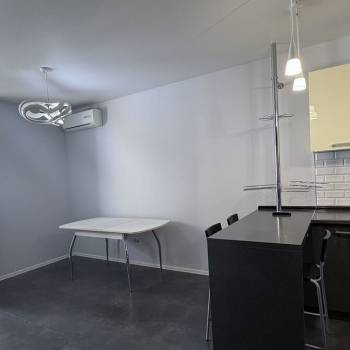 Сдается 2-х комнатная квартира, 80 м²