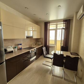 Сдается 1-комнатная квартира, 38 м²