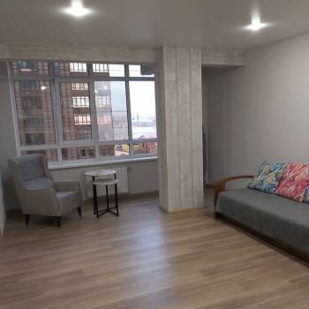 Сдается 1-комнатная квартира, 56 м²