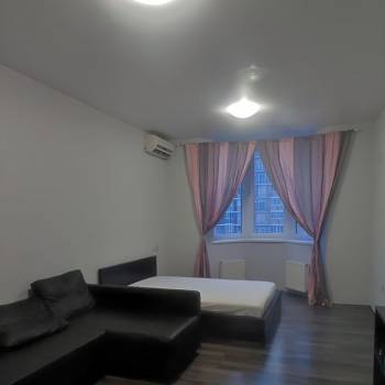Сдается 1-комнатная квартира, 43 м²