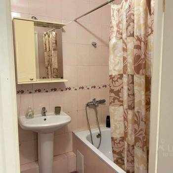 Сдается 1-комнатная квартира, 48 м²