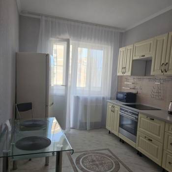 Сдается 2-х комнатная квартира, 64 м²