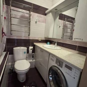 Сдается 1-комнатная квартира, 49 м²