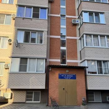 Сдается 1-комнатная квартира, 49 м²