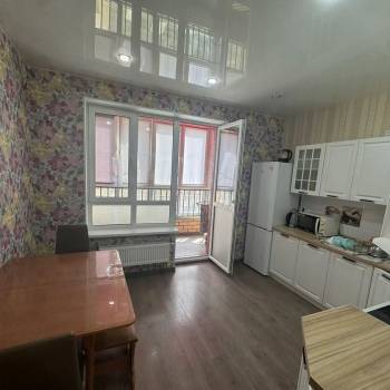 Сдается 2-х комнатная квартира, 62 м²