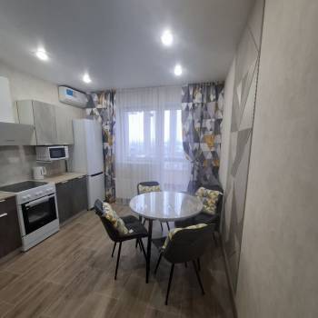 Сдается 1-комнатная квартира, 46 м²