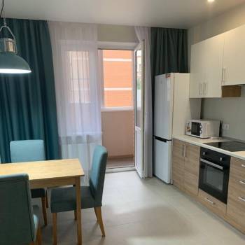 Сдается 2-х комнатная квартира, 64 м²