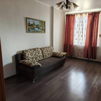 Сдается 1-комнатная квартира, 40 м²